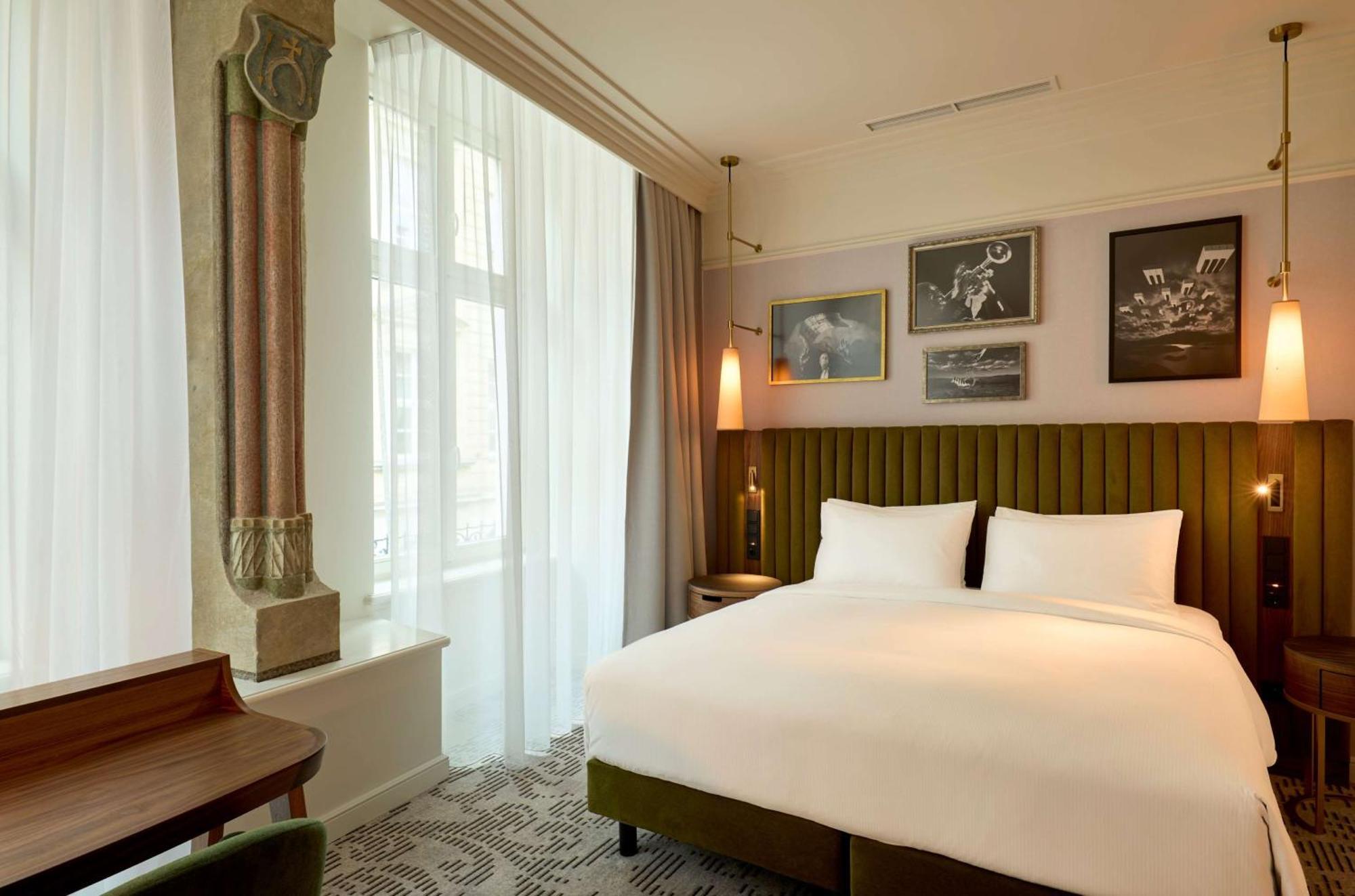 Hotel Saski Curio Collection By Hilton 5*