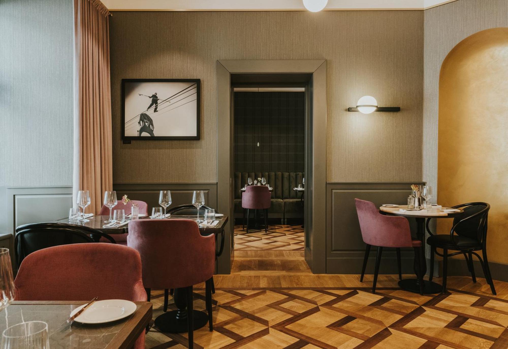 Hotel Saski Curio Collection By Hilton 5*